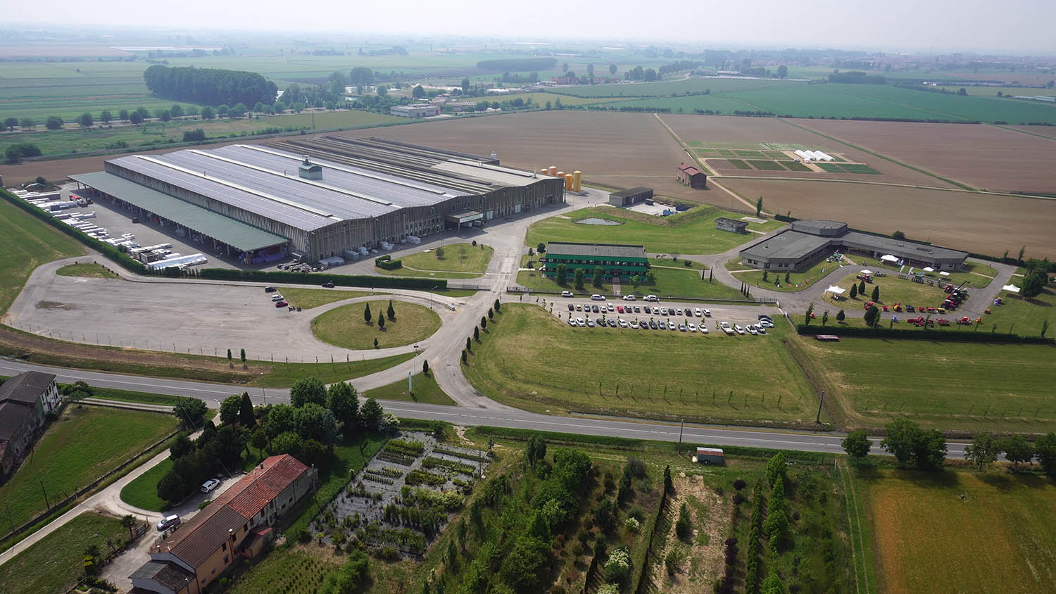 complesso aziendale 6926dd68e82fd